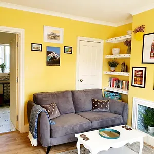 The Bee House Brighton. A Holiday By The Sea. Holiday home Brighton