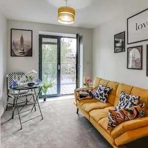 Luton Cozy & Lovely For Contractors Apartment Luton (Bedfordshire)